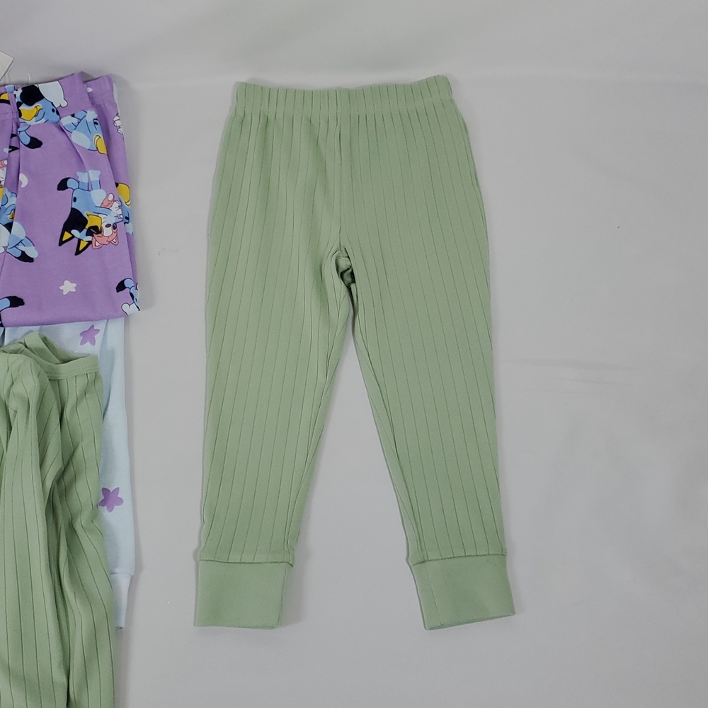 Bundle Of 3T Childrens Clothes - Picture 5 of 10
